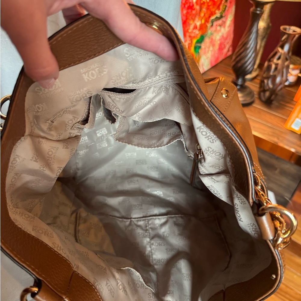 Michael Kors Purse - Picture 5 of 7